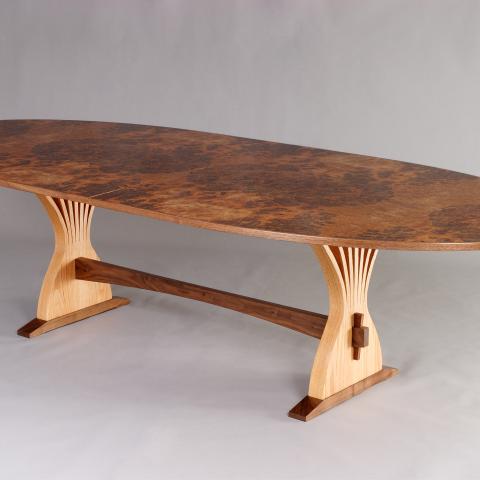 Abanico Dining Table