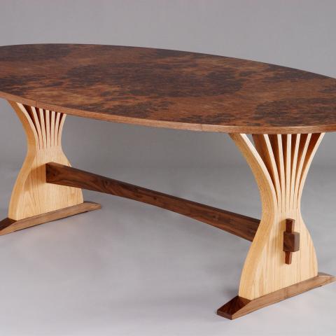 Abanico Dining Table