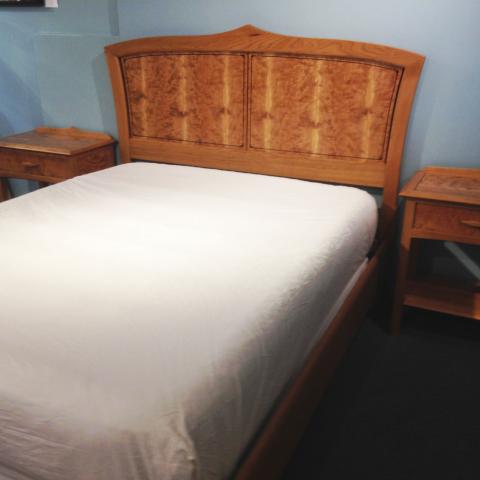 Pinnacle Bed