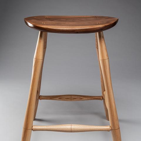 Peapod stool
