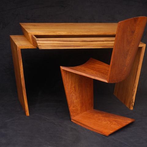 Zig Zag Desk