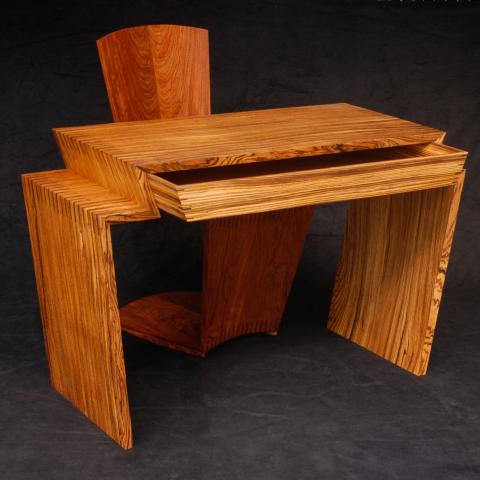 Zig Zag Desk