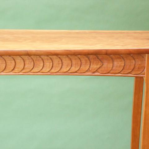 Prim Rose Hall table