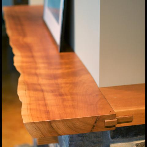 Seola Mantel