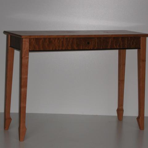 Ripple Table