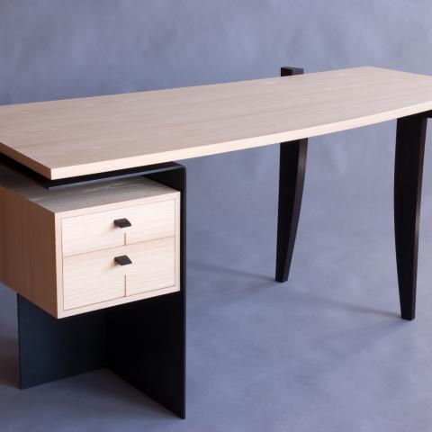Melia Desk