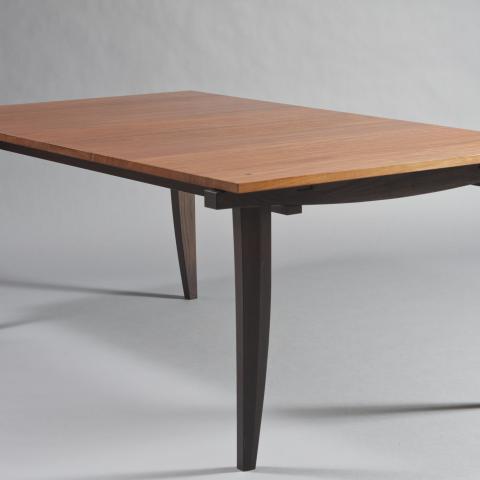 Niho Dining Table