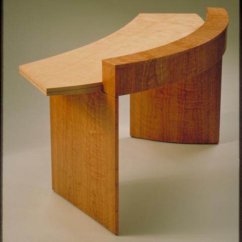 Radii Writing Desk