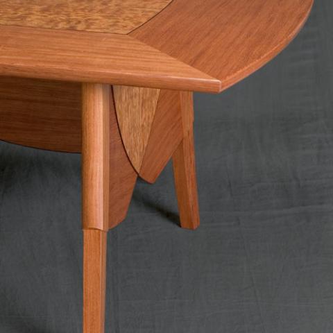Rich Passage Dining Table