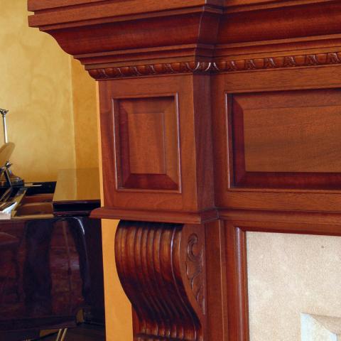 Tudor Rose Mantel